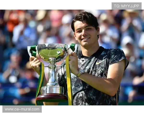 弗里茨伊斯特本四度封王 第十冠里程碑开启草地新章
